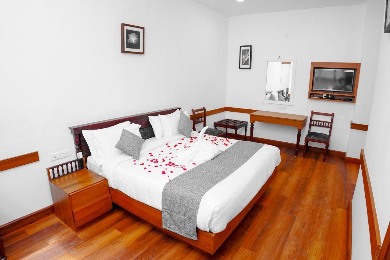 Mpsroyalsuites Perintalmanna Ngoại thất bức ảnh