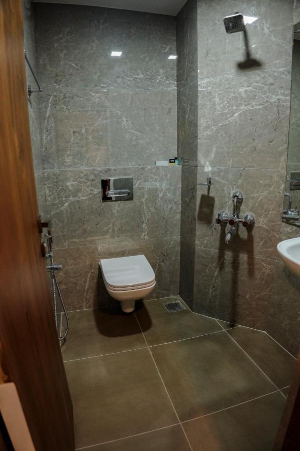 Mpsroyalsuites Perintalmanna Ngoại thất bức ảnh